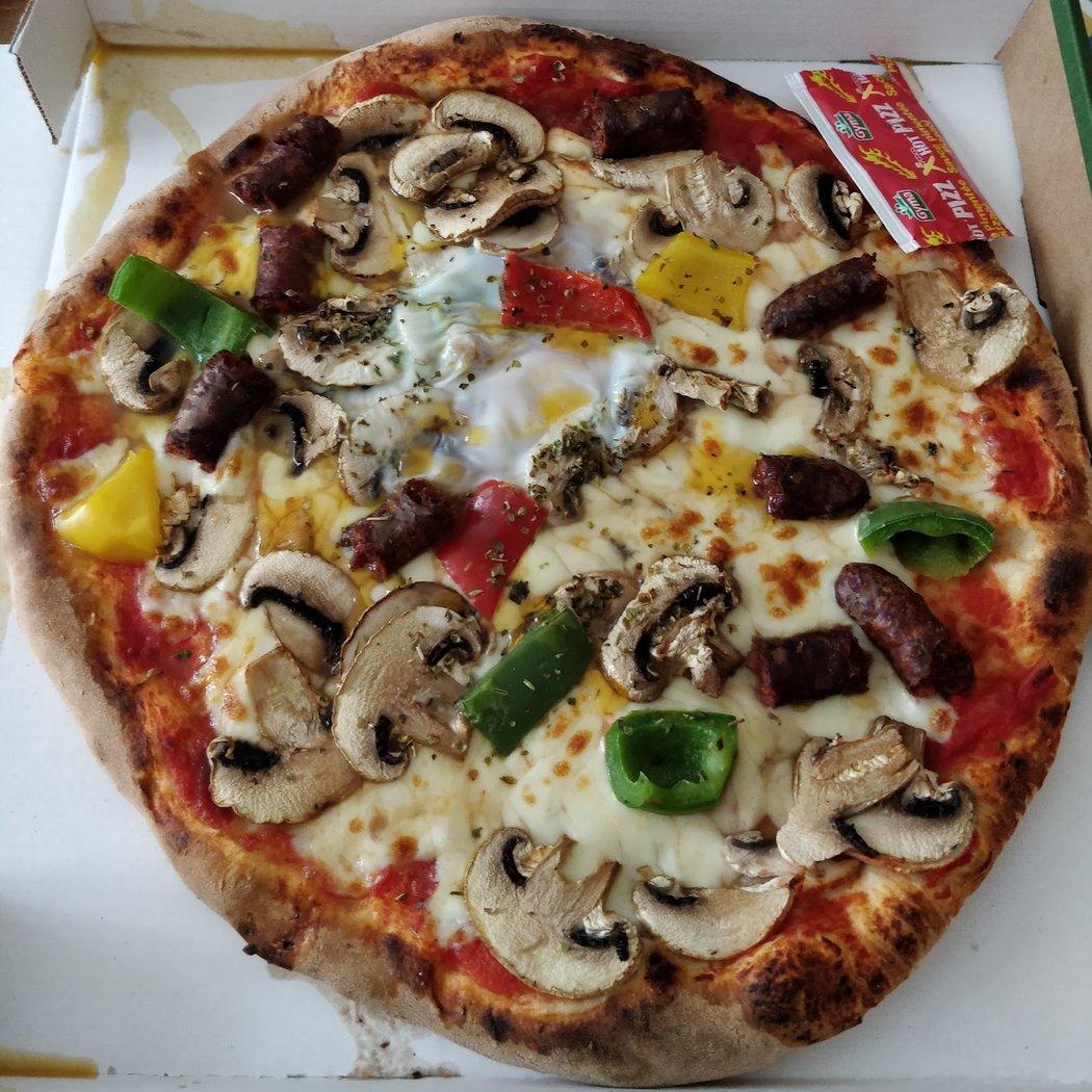 Maison De La Pizza 1